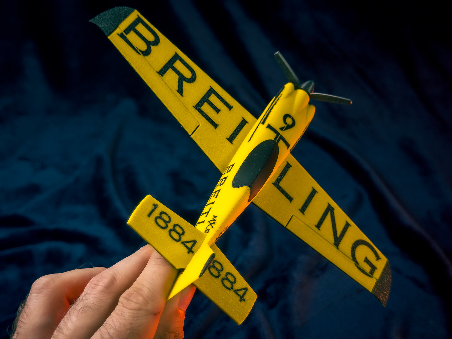 MXS-R Breitling Samolot