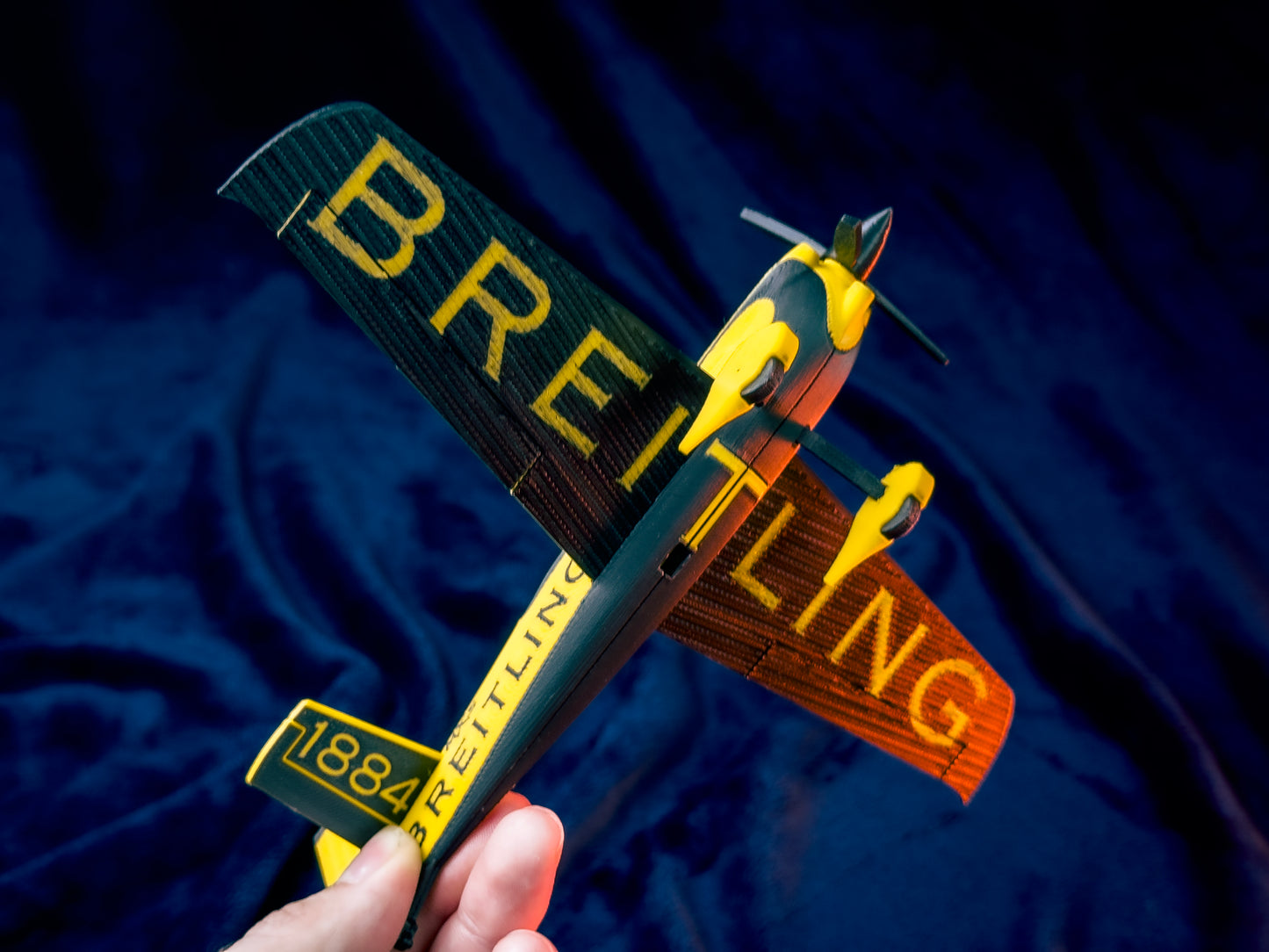 MXS-R Breitling Samolot